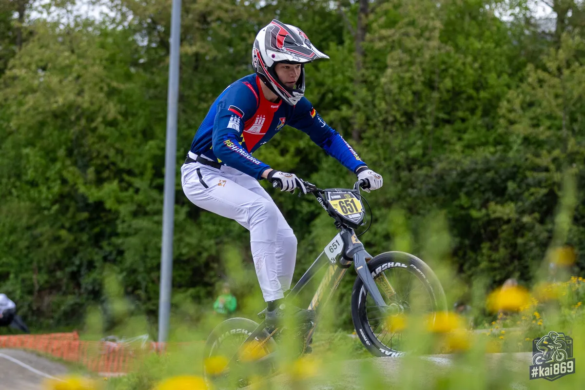 RG Hamburg Fahrer mit Startnummer 651 im Rennen in Stuttgart