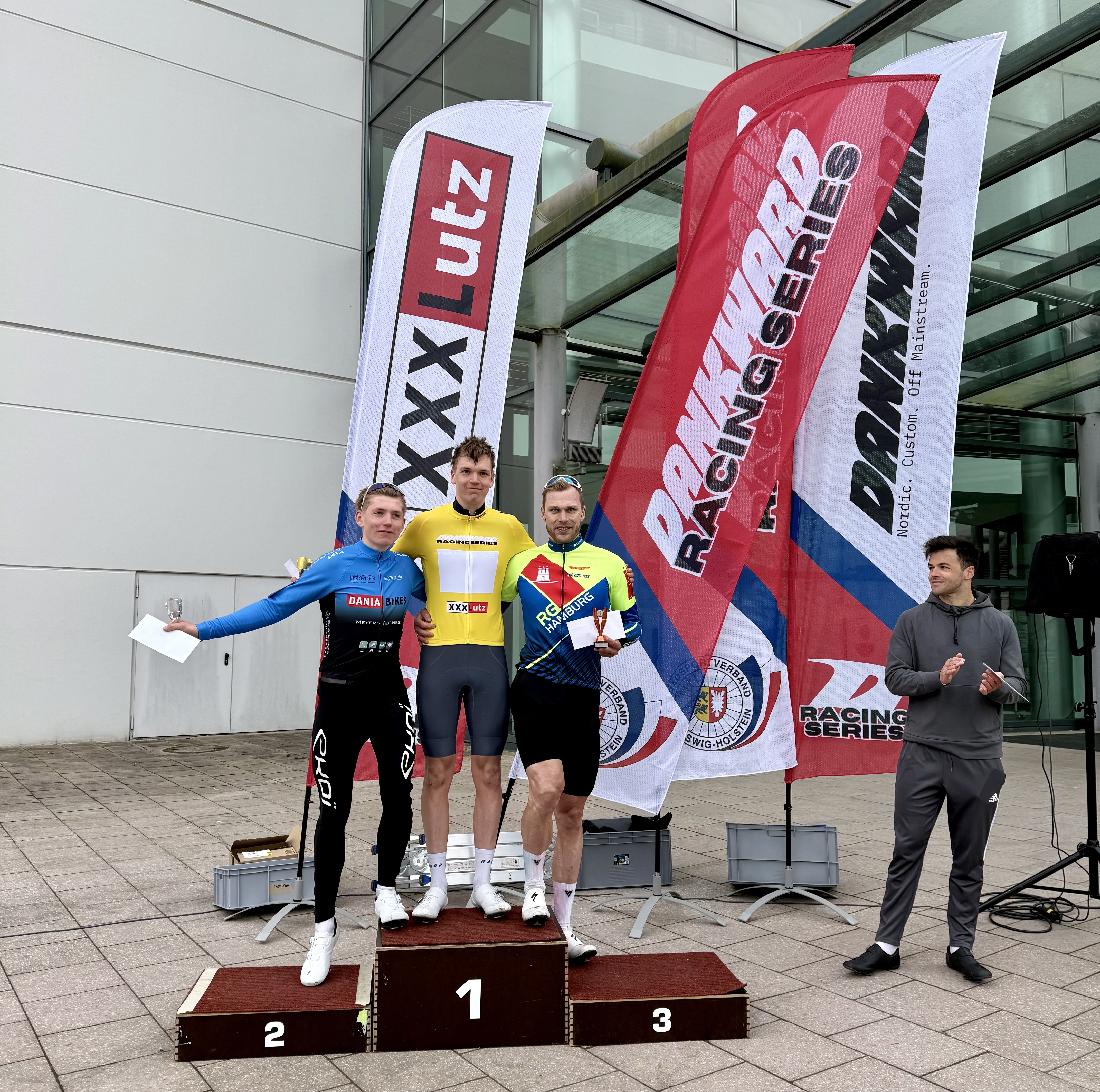 Rennszene beim Saisonauftakt der Dankward-Racing-Series in Kaltenkirchen