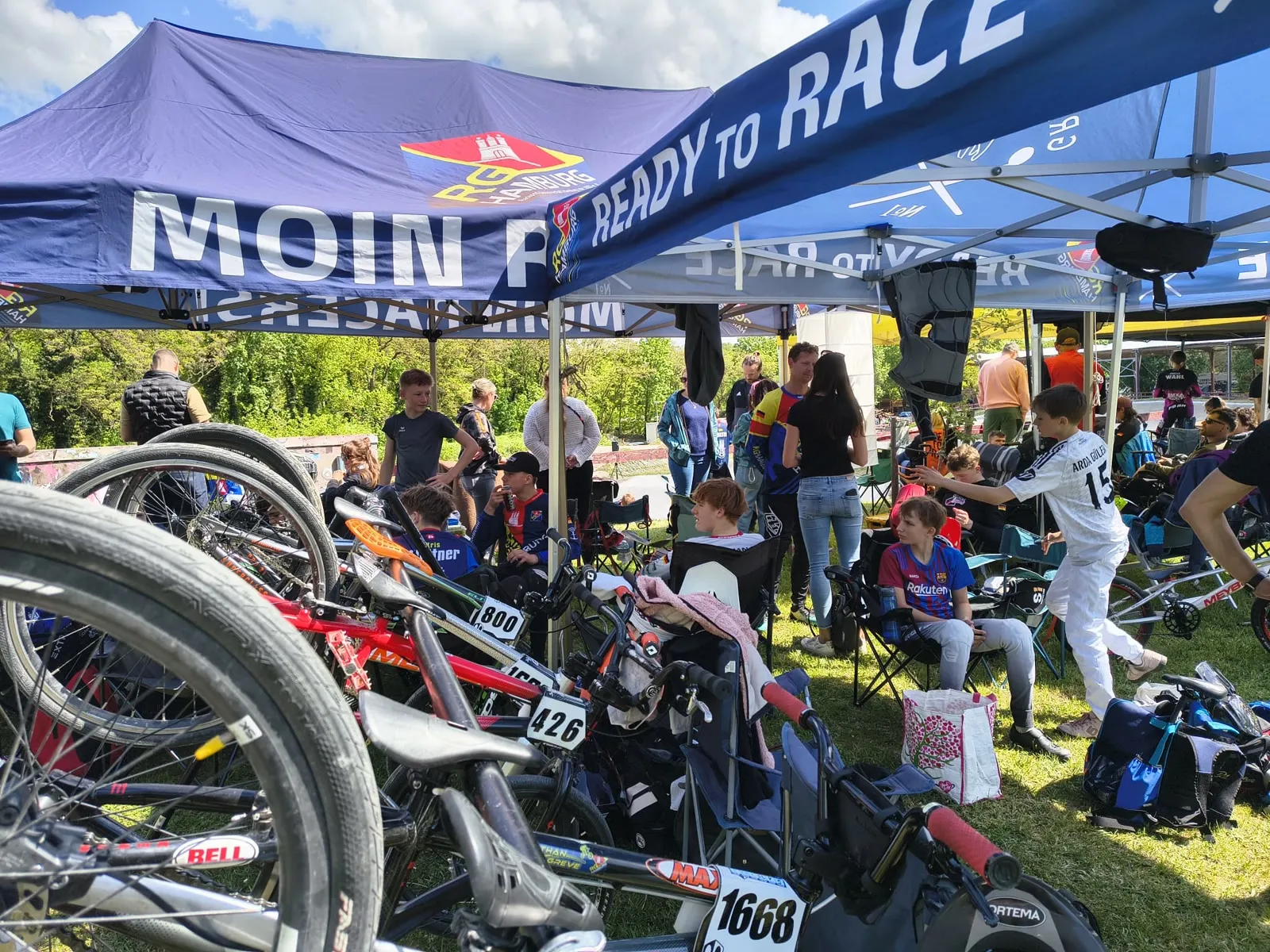 Teamzelt der RG Hamburg im Mellowpark