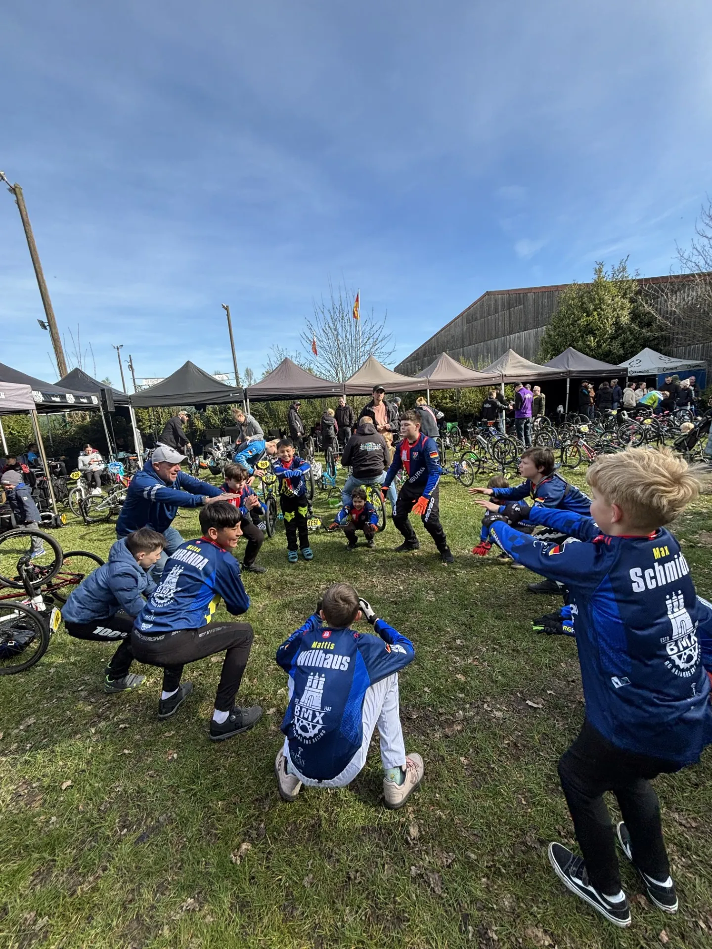 RG Hamburg Fahrer*in im Rennen beim NordCup Vechta