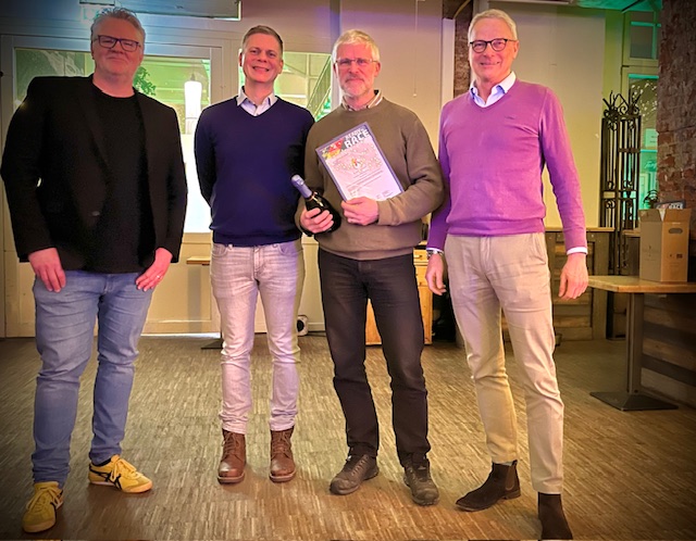 Ehrung eines Jubilars bei der Vereinsfeier 2026 im Quartier 21