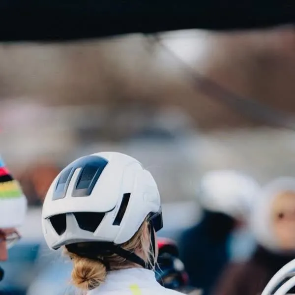 Neues Race Suit Design kommt diesen Monat